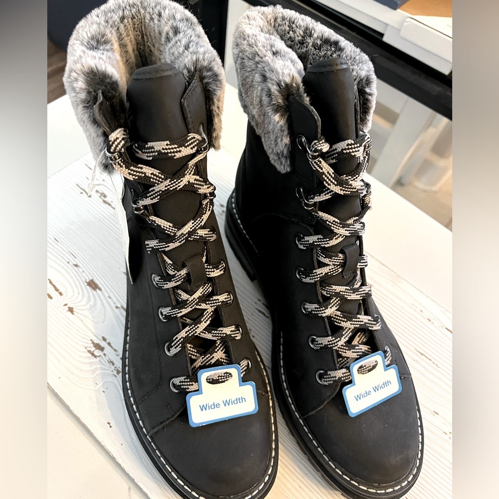 Fur lined Black Lace Up Boots